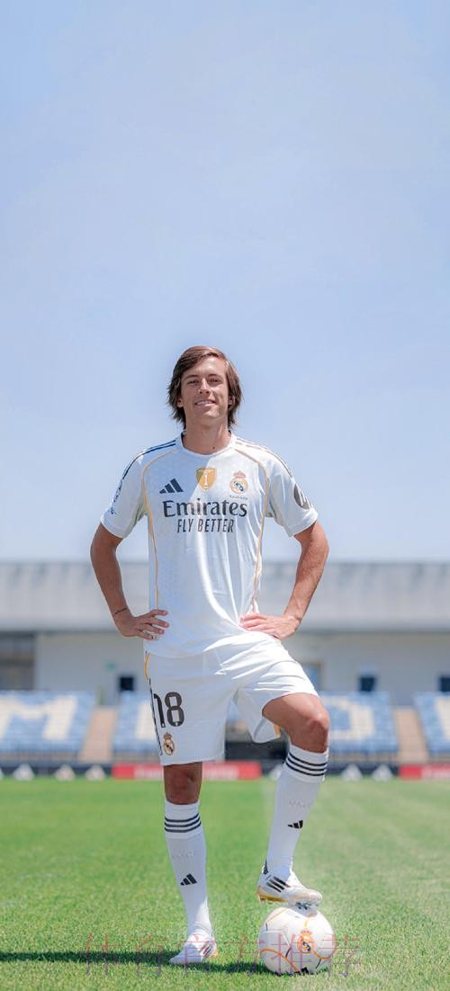 阿斯:皇马密切关注A费 他世俱杯踢得并不出彩 阿斯:皇马密切关注A费 他世俱杯踢得并不出彩